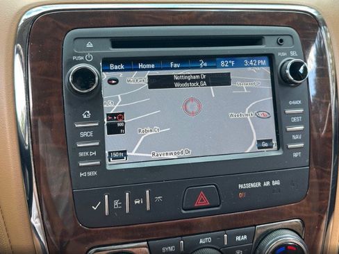 Used 2017 Buick Enclave Leather image 8