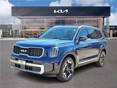 Certified 2025 Kia Telluride EX w/ EX Captain's Chair Package