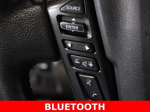 Used 2022 Nissan Frontier SV image 17