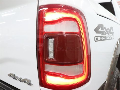 Used 2022 RAM 2500 Limited w/ Off Road Package AWD/4WD image 10