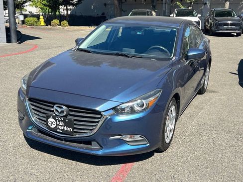 Used 2017 MAZDA MAZDA3 Sport FWD image 5