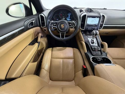 Used 2016 Porsche Cayenne AWD/4WD image 38