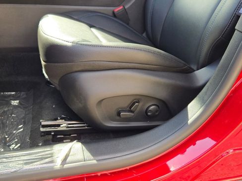 New 2026 Jeep Compass Limited w/ Limited Altitude Pack image 24