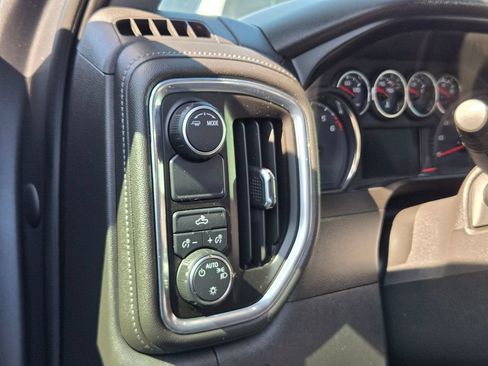 Used 2021 Chevrolet Silverado 1500 LT RWD image 10