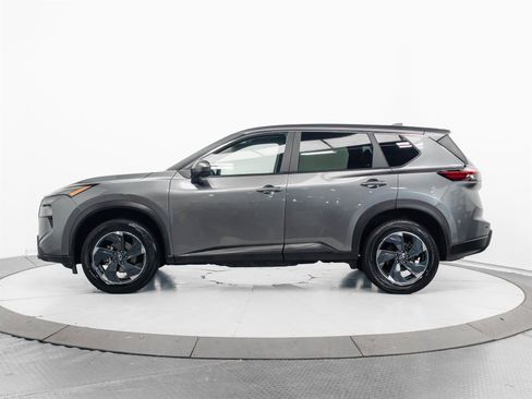 Used 2024 Nissan Rogue SV AWD/4WD image 6
