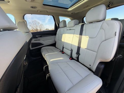 Used 2025 Kia Telluride SX image 15