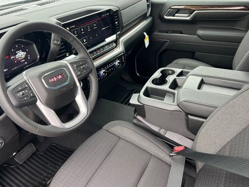 New 2026 GMC Sierra 1500 Elevation image 7