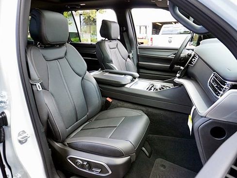 New 2026 Jeep Grand Wagoneer Limited AWD/4WD image 15