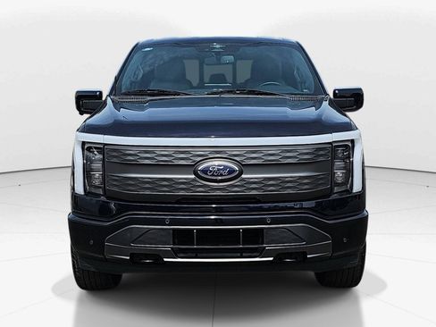 Used 2023 Ford F150 Lightning Lariat AWD/4WD image 8