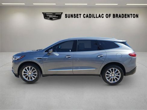 Used 2018 Buick Enclave Premium image 7