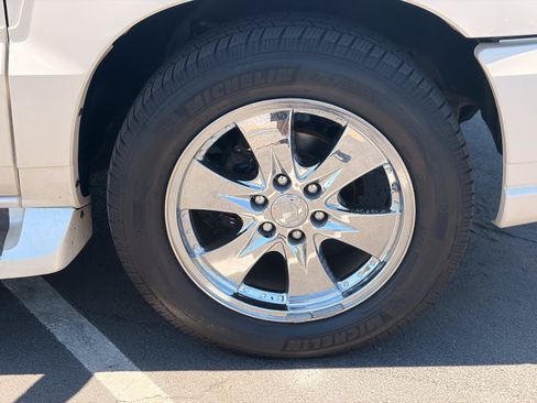 Used 2005 Cadillac Escalade AWD image 29