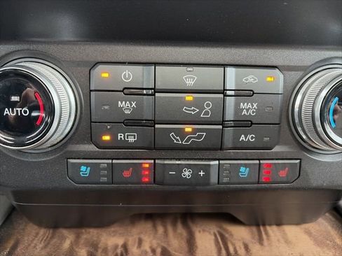 Used 2019 Ford F150 Limited w/ Trailer Tow Package image 22