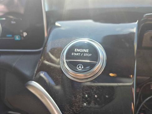 Used 2026 Mercedes-Benz GLC 300 4MATIC image 25