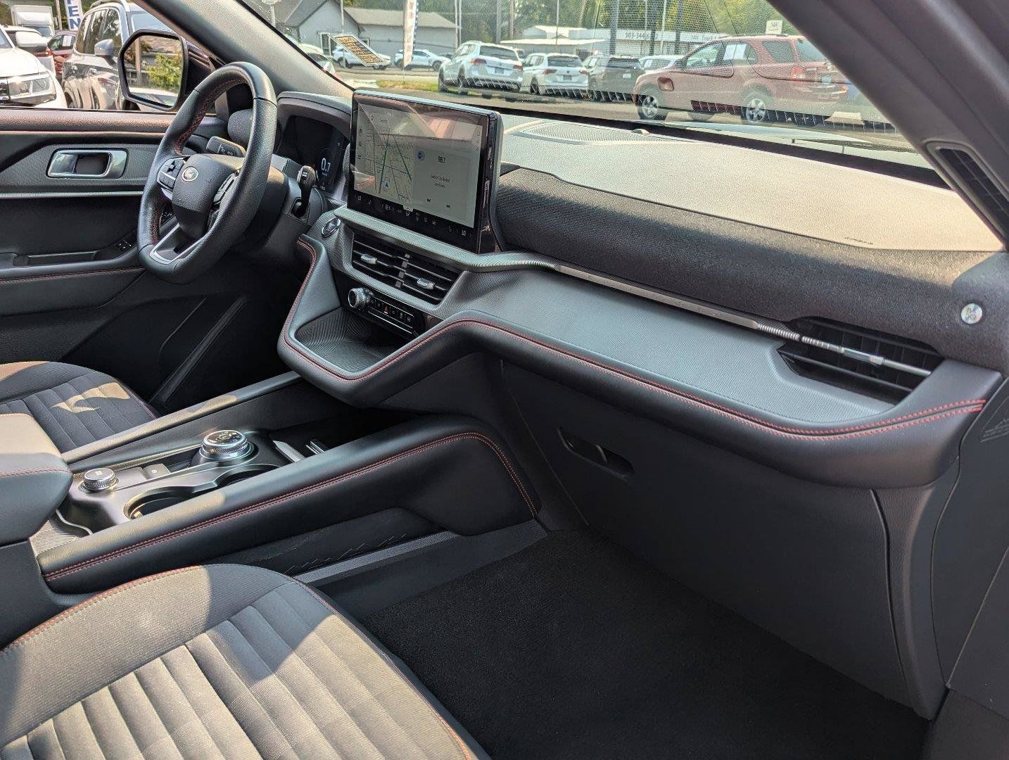 Used 2025 Ford Explorer ST-Line AWD/4WD image 41