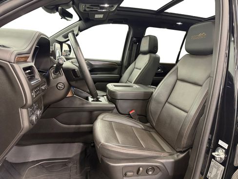 Used 2023 Chevrolet Tahoe High Country w/ Premium Package 2 AWD/4WD image 9