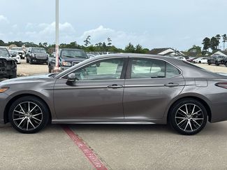 Used 2022 Toyota Camry SE w/ Carpet Mat Package (TMS) video 2