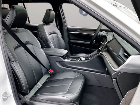 New 2026 Jeep Grand Cherokee Limited image 24