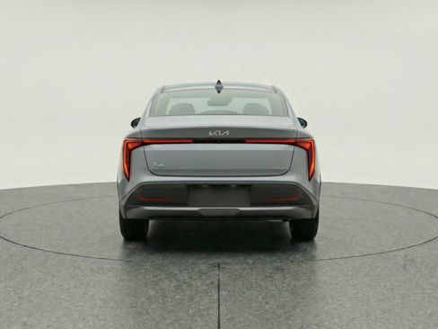 Used 2025 Kia K4 LXS image 7