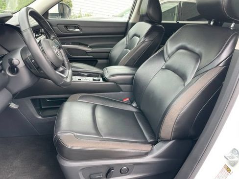 Certified 2024 Nissan Pathfinder SL AWD/4WD image 6