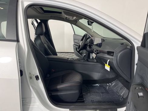 New 2026 Nissan Sentra SR w/ SR Premium Package FWD image 46