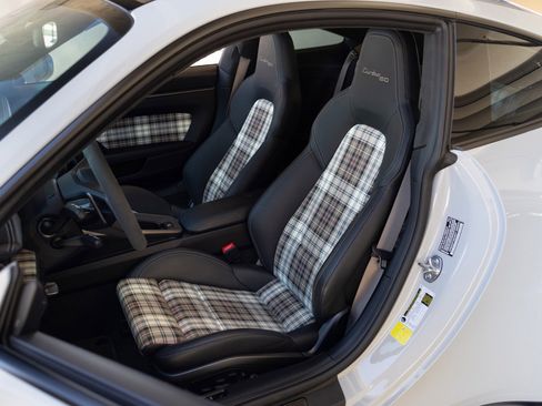 Used 2025 Porsche 911 Turbo S AWD/4WD image 51