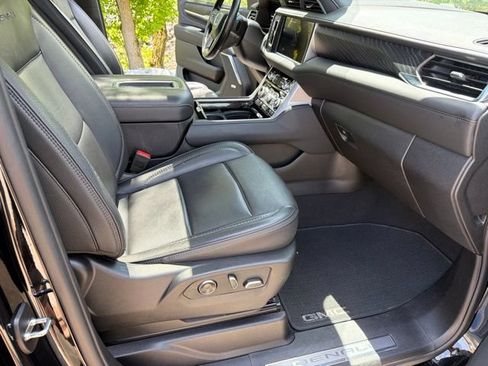 Used 2024 GMC Yukon Denali AWD/4WD image 26