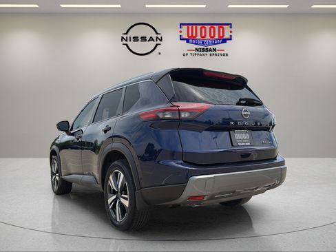 Certified 2024 Nissan Rogue SL w/ SL Premium Package AWD/4WD image 4