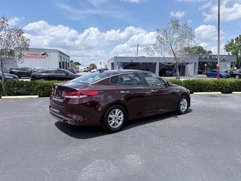 Used 2018 Kia Optima LX w/ Convenience Package FWD image 5