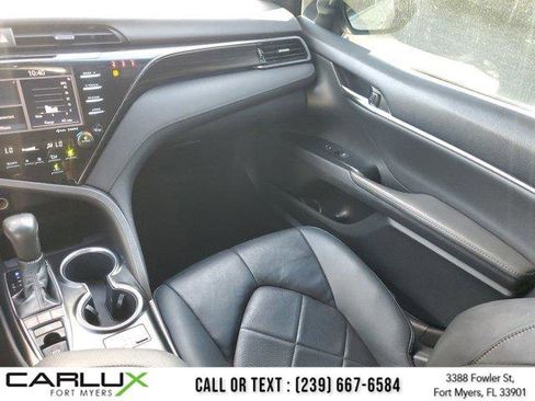 Used 2019 Toyota Camry XLE image 17