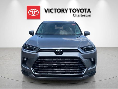 New 2026 Toyota Grand Highlander AWD image 8