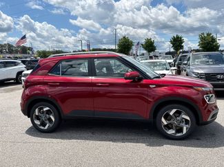 New 2025 Hyundai Venue Limited video 3