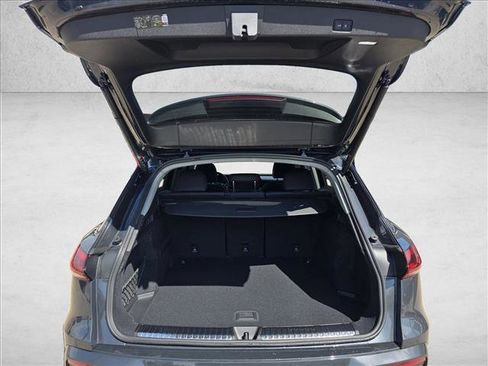 New 2025 Audi Q5 Premium image 24