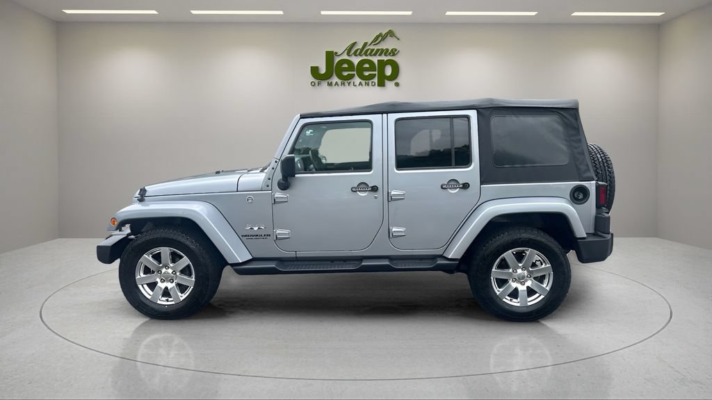 Used 2017 Jeep Wrangler Unlimited Sahara w/ Connectivity Group AWD/4WD image 8