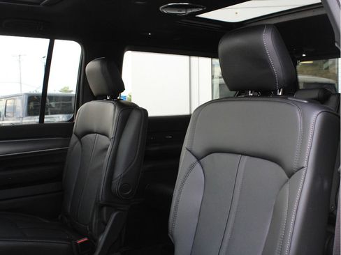New 2026 Jeep Grand Wagoneer 4WD w/ Premium Group I image 31