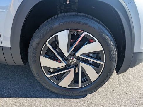 New 2026 Volkswagen Atlas SE FWD image 11