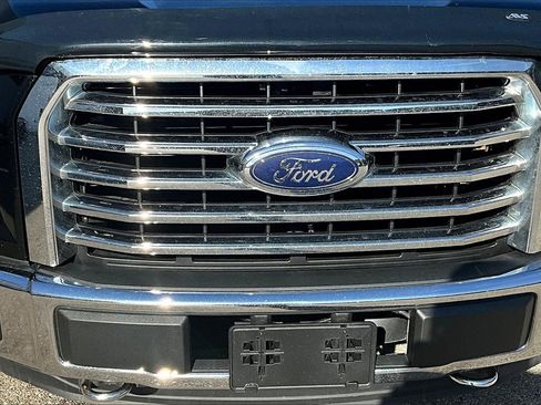 Used 2016 Ford F150 XLT w/ XTR Package image 31