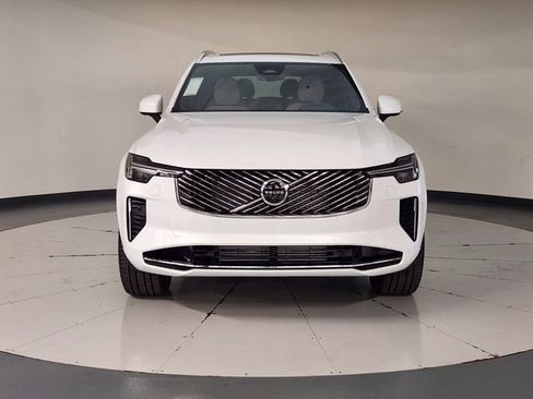 New 2026 Volvo XC90 T8 Plus w/ Protection Package Premier AWD/4WD image 9