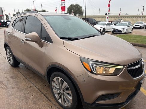 Used 2018 Buick Encore Preferred image 5