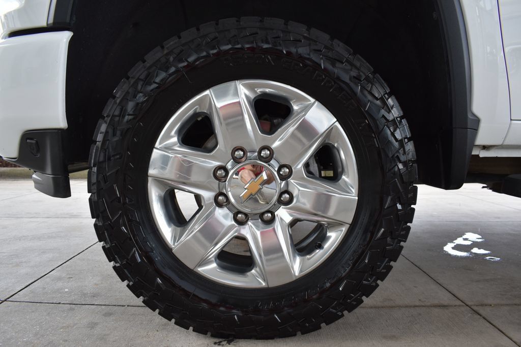 Used 2021 Chevrolet Silverado 2500 LTZ w/ Z71 Chrome Sport Edition AWD/4WD image 14