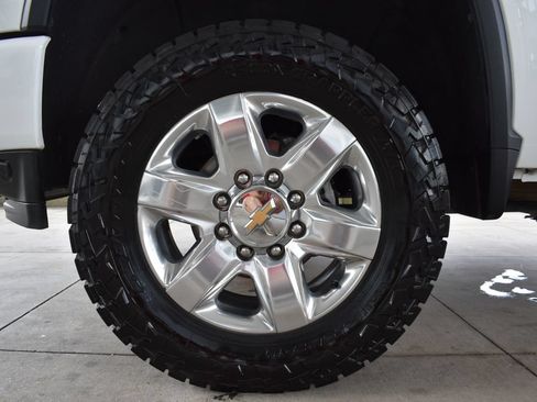 Used 2021 Chevrolet Silverado 2500 LTZ w/ Z71 Chrome Sport Edition AWD/4WD image 14