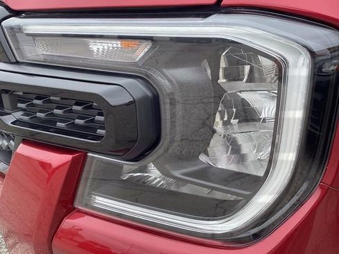 Used 2025 Ford Ranger XLT w/ Equipment Group 301A High AWD/4WD image 4