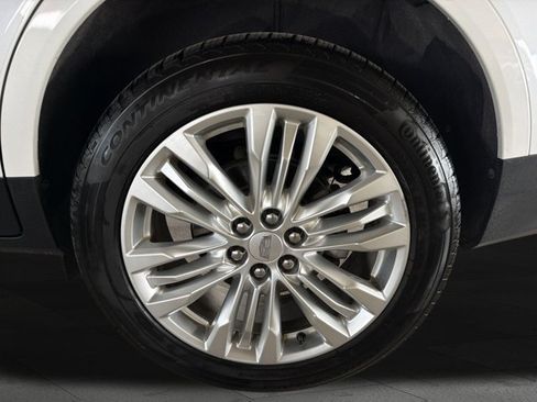 Used 2019 Cadillac XT5 Premium Luxury AWD/4WD image 24