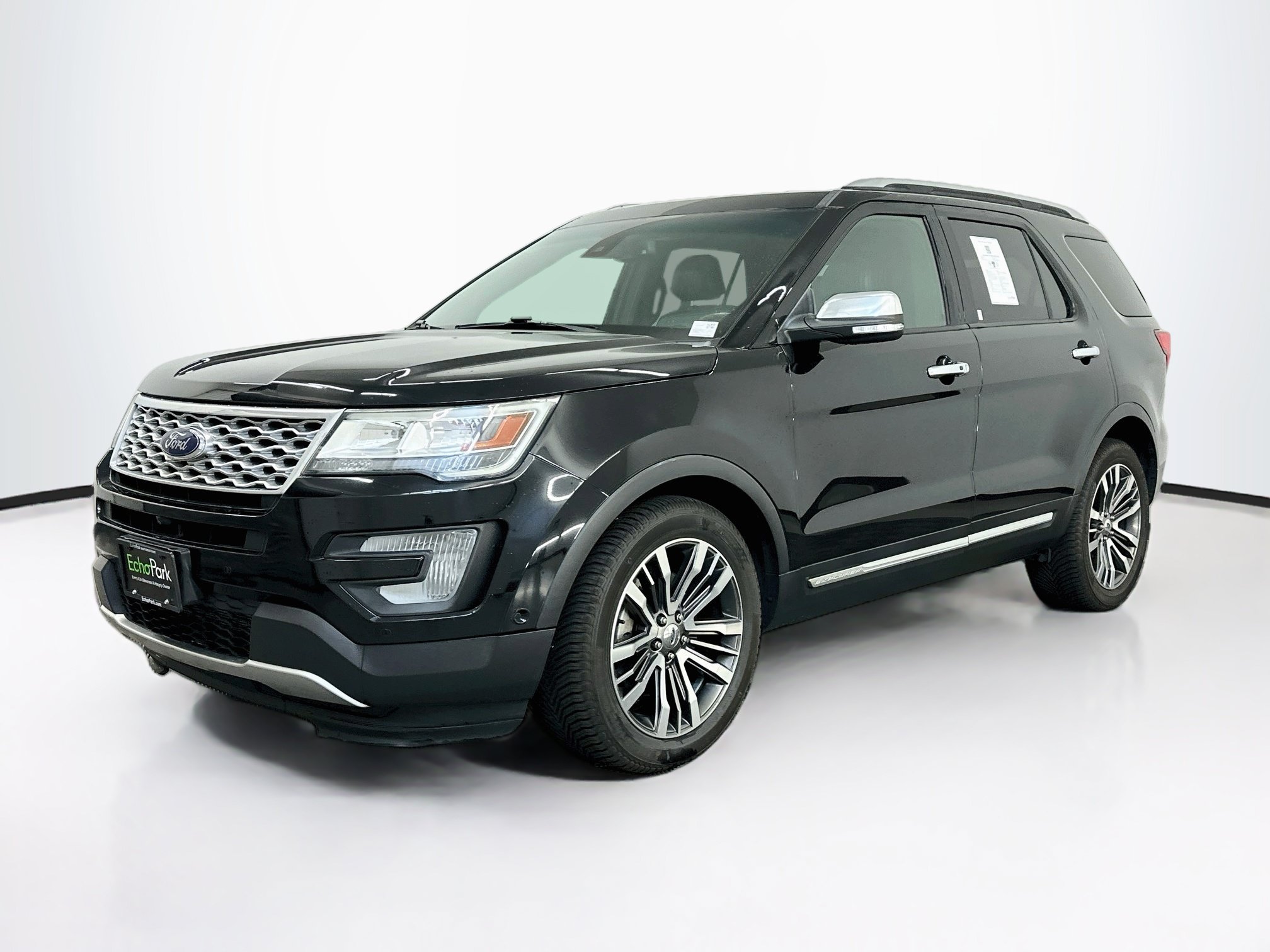 Used 2016 Ford Explorer Platinum AWD/4WD image 3