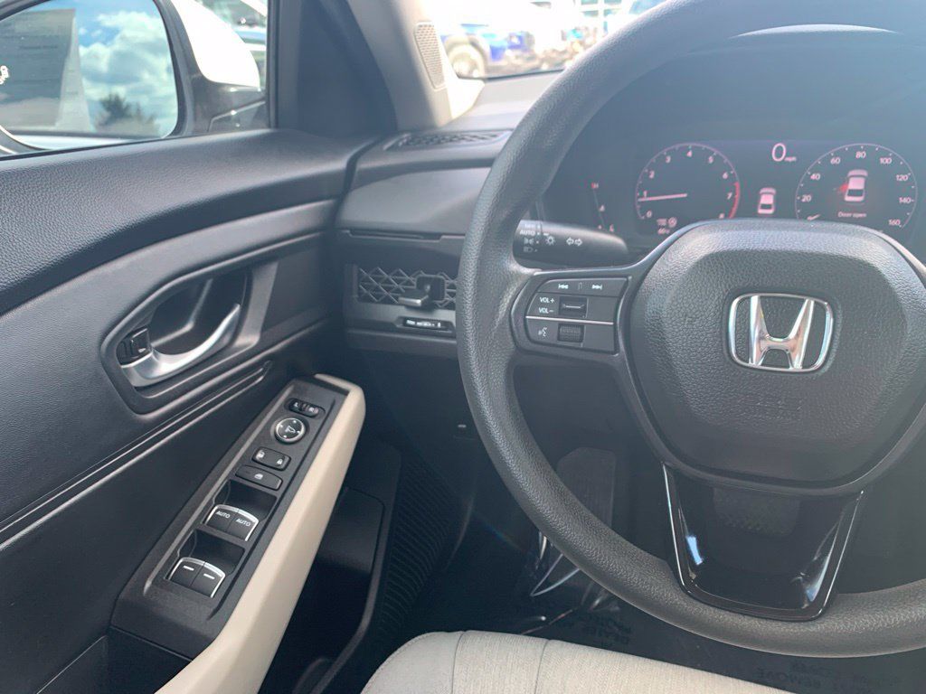Used 2024 Honda Accord EX image 10