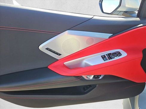 Used 2022 Chevrolet Corvette Stingray Preferred Cpe w/ Z51 Performance Package RWD image 10