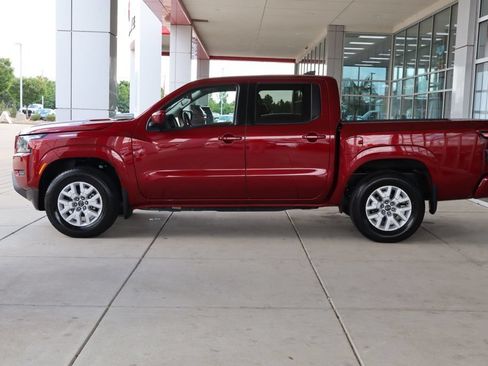 Used 2022 Nissan Frontier SV w/ Technology Package RWD image 4