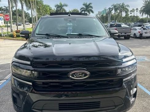 Used 2023 Ford Expedition Max Limited RWD image 3