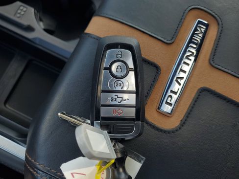 Certified 2023 Ford F250 Platinum image 31