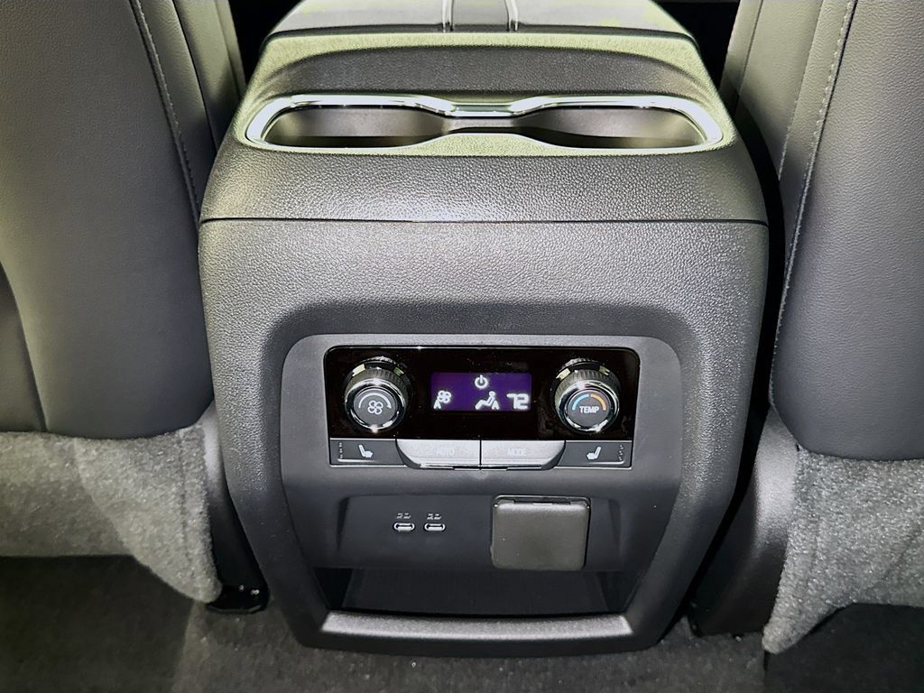 New 2026 Chevrolet Traverse RS FWD image 14