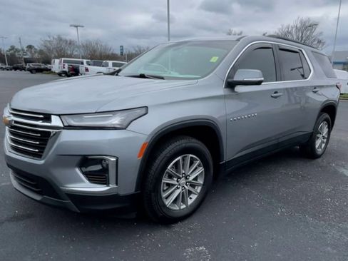 Used 2024 Chevrolet Traverse LT image 4